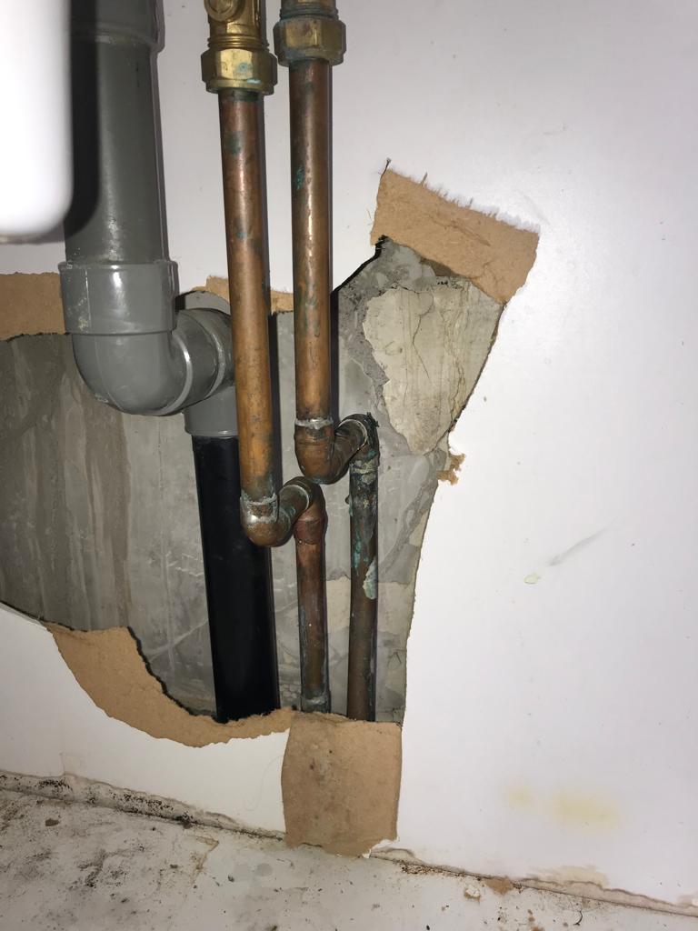 water pipe leaking repair